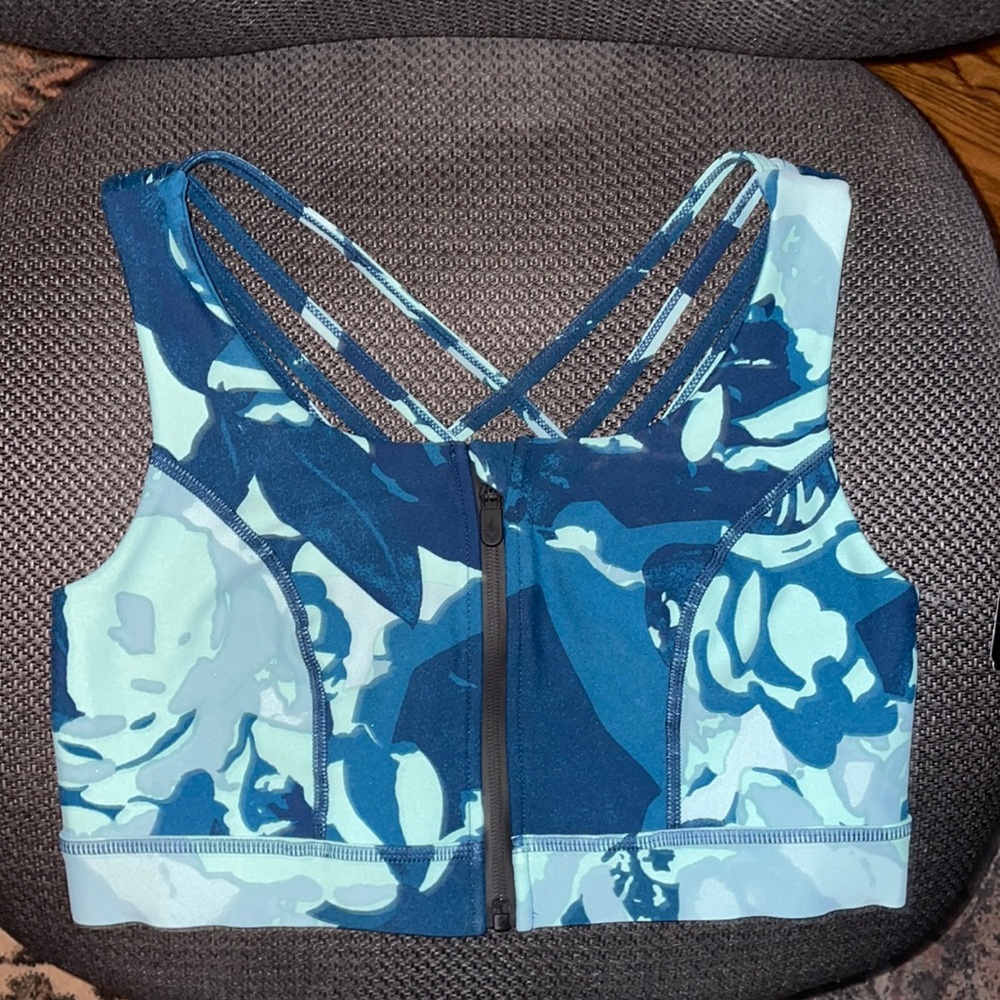 Torrid Happy Camper Sports Bra NWT